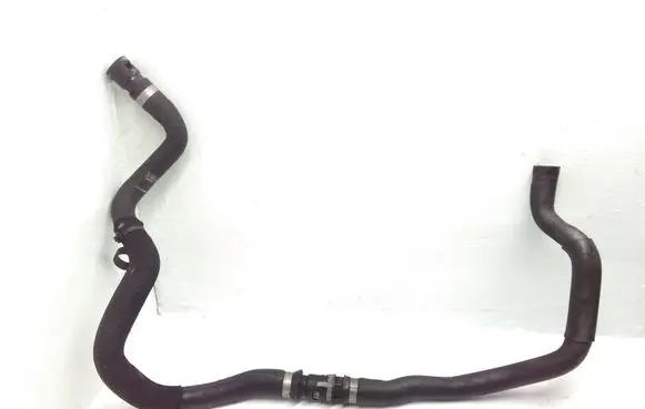 Ford Kuga II Engine coolant pipe/hose BV6118K580EF