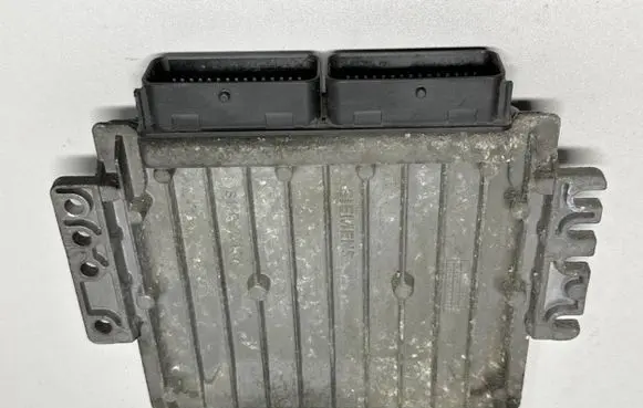 Renault Scenic I Engine control unit/module 8200124318 8200080285 S118301104