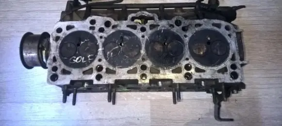 Volkswagen PASSAT B5.5 Engine head 038103373r