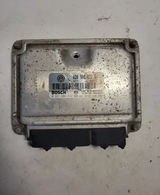 Volkswagen Polo III 6N 6N2 6NF Engine control unit/module 030906032G 26SA6323 0261204912