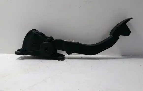 Ford Focus C-MAX Accelerator throttle pedal 4M519F836BE 6PV00864112