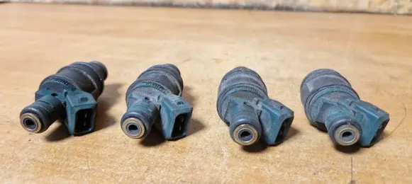 Fuel injectors set