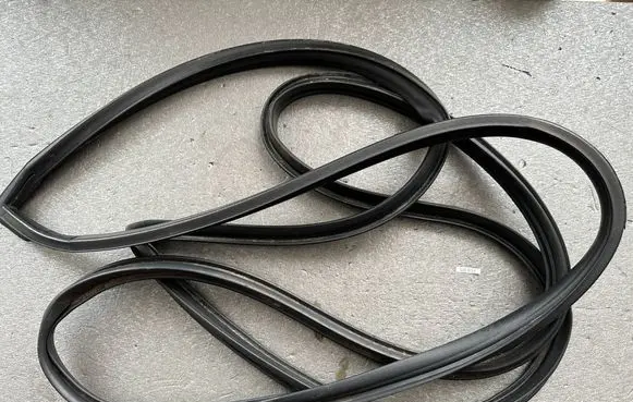 Nissan Patrol 160 Rubber seal rear door 82831C6600