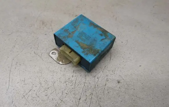 Mitsubishi Pajero Antenna control unit MB921337 1650002060