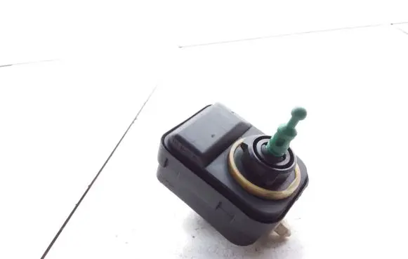 Volvo S80 Headlight level adjustment motor 