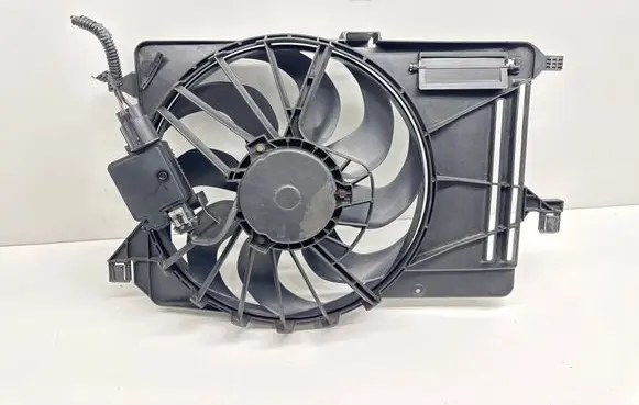 Ford Focus Electric radiator cooling fan 8240588 940002906 8V618C607EB