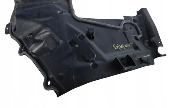 Mercedes-Benz C AMG W205 Other engine bay part A2056205801
