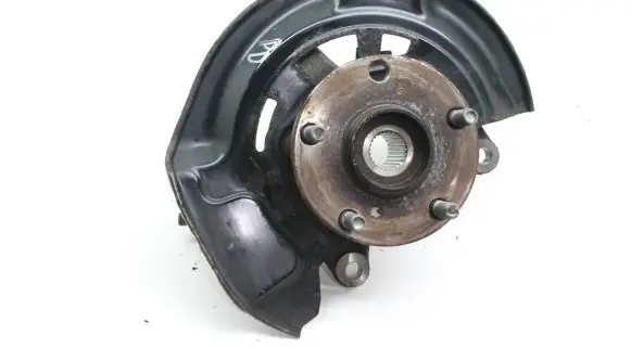 Toyota Prius+ (ZVW40) Front wheel hub