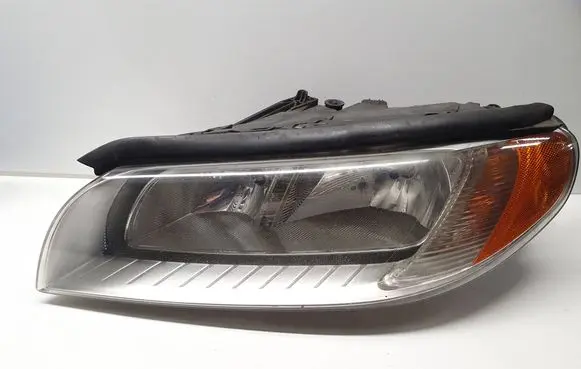 Volvo V70 Headlight/headlamp 31214353 6331100001