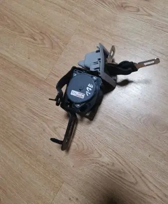 Mazda 6 Rear seatbelt