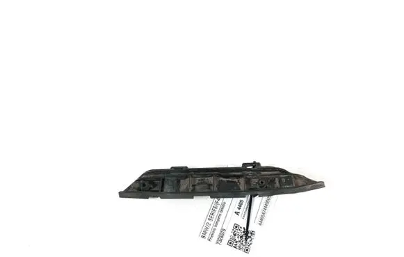 BMW 2 F46 Front bumper mounting bracket 7328679