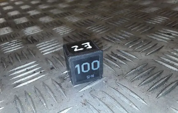 Audi TT Mk1 Other relay 95VW10K705CA