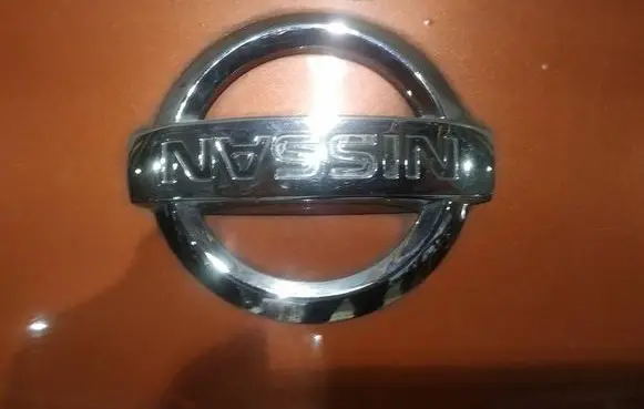 Nissan Micra Manufacturer badge logo/emblem