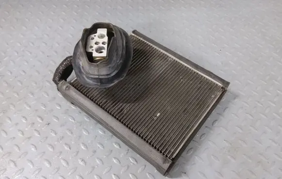 Air conditioning (A/C) radiator (interior)