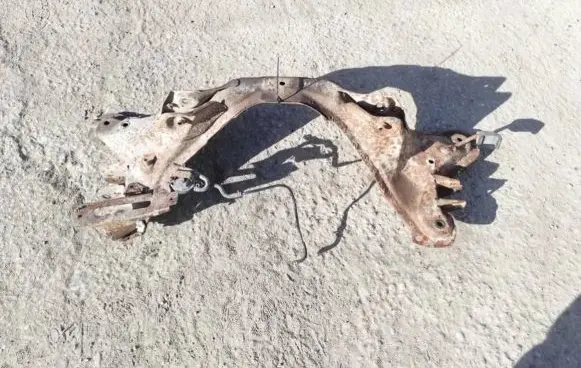 Honda FR-V Rear subframe 