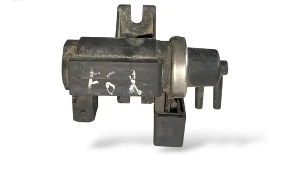 BMW 5 E60 E61 Turbo solenoid valve 2247906