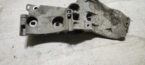 Dacia Duster Generator/alternator bracket 454012230123
