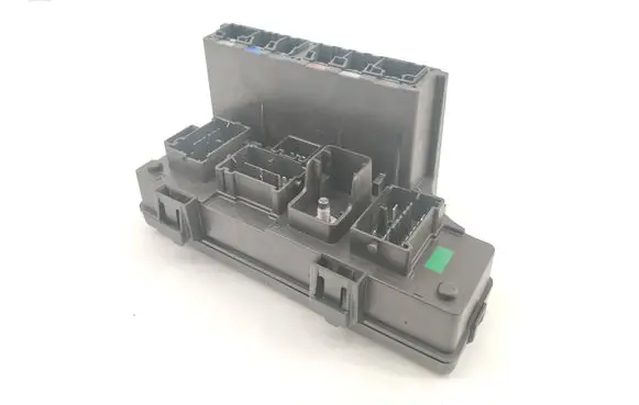 Dodge Caliber Fuse module P0469207AG 2KG3F5L2
