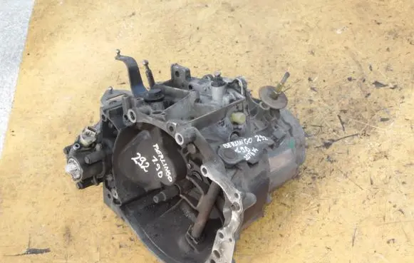 Peugeot Partner Manual 5 speed gearbox