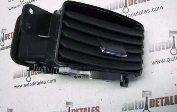 Toyota Corolla Verso AR10 Dashboard side air vent grill/cover trim 5565064010