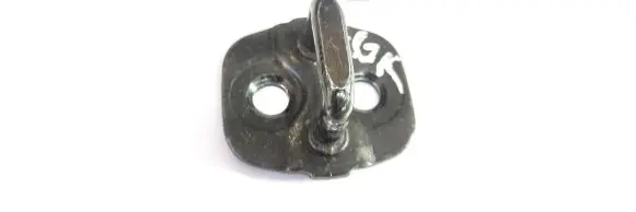 Nissan Qashqai+2 Rear door lock loop/hook striker 