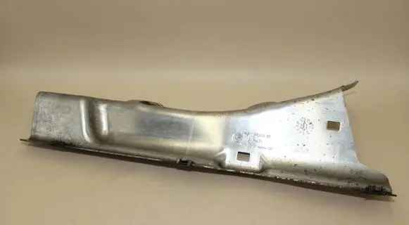 BMW 5 F10 F11 Heat shield in engine bay 7185203 24640010