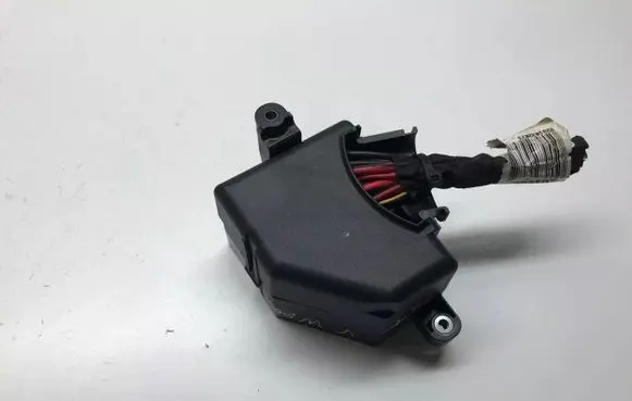 Volkswagen PASSAT B6 Fuse module 3C2941823 3C0880204E