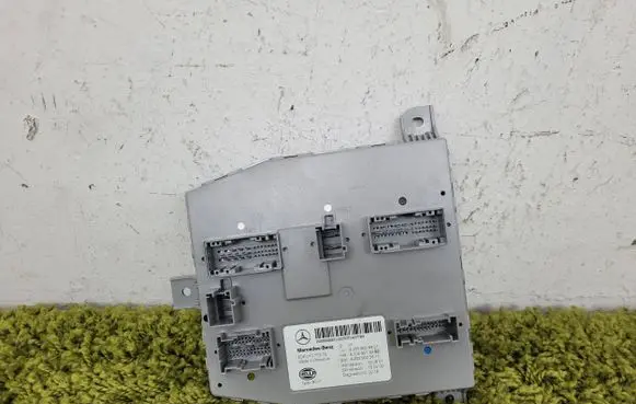 Mercedes-Benz C W205 Central body control module 5dk010772 5dk010772-75