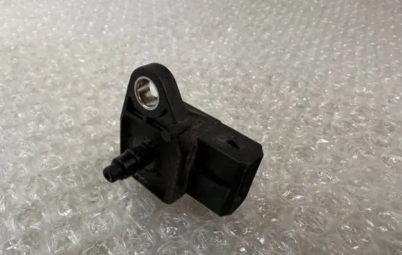 BMW 5 E39 Air pressure sensor 2246977 5850801 MHK101606L