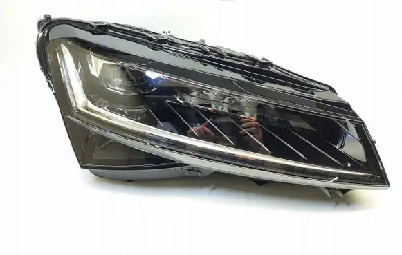Skoda Superb B8 (3V) Headlight/headlamp 3V2941016D