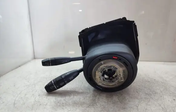 Wiper turn signal indicator stalk/switch