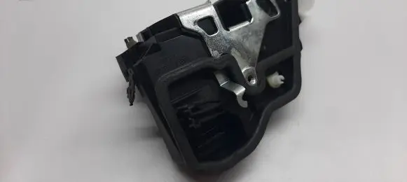 BMW X3 F25 Coupe door lock (next to the handle) 7283627 A053702