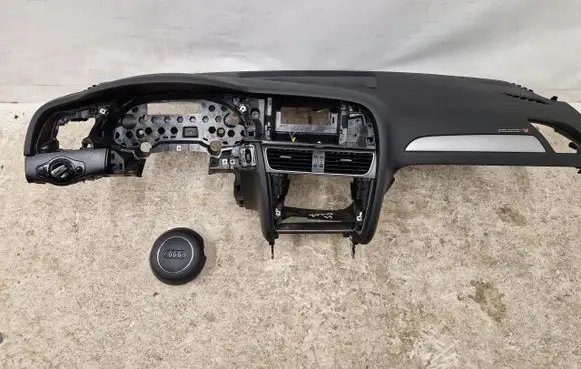 Audi A4 S4 B8 8K Dashboard