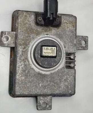 Mazda 3 I Headlight ballast module Xenon W3T10471