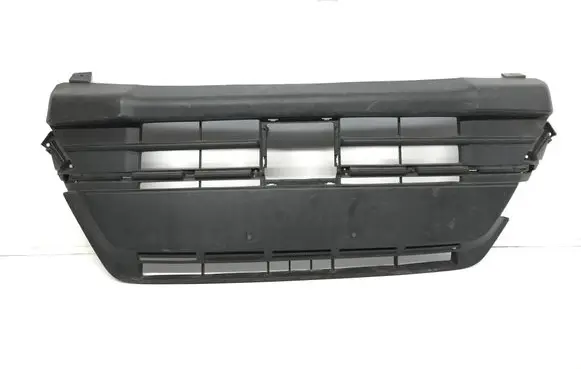 Suzuki Vitara (LY) Front bumper lower grill 7172186R