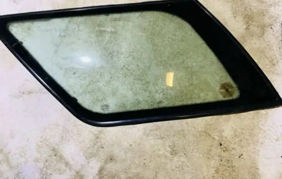 Ford Scorpio Rear side window