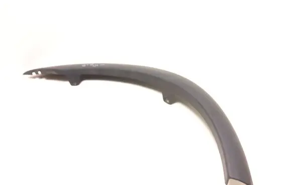 Volvo XC70 Rear fender molding trim 30678046 8620134