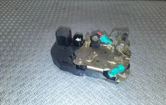 Chrysler Sebring (ST-22 - JR) Rear door lock 