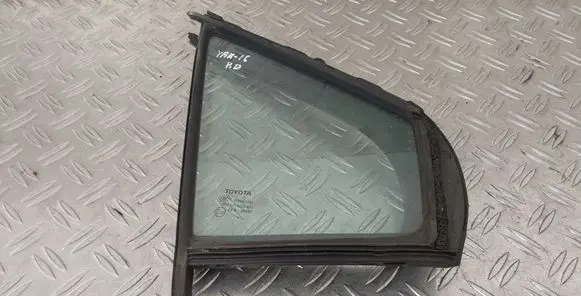 Toyota Yaris Front door vent window glass four-door 43R00097