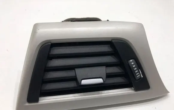 BMW 3 F30 F35 F31 Rear air vent grill 9218549