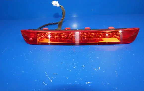 Hyundai Santa Fe Third/center stoplight 927002W000