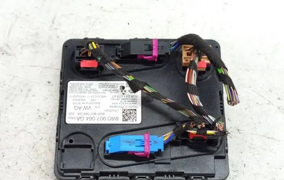 Audi A4 S4 B9 Comfort/convenience module 8W0907064GA 8W0907064DA