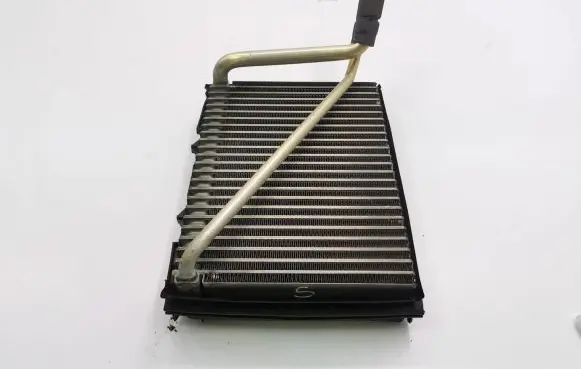 Volkswagen PASSAT B5 Air conditioning (A/C) radiator (interior) 