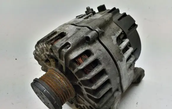 BMW 5 F10 F11 Generator/alternator 8507624