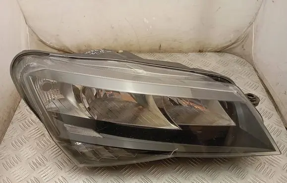 Skoda Superb B8 (3V) Headlight/headlamp 3V2941016