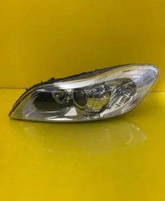 Volvo C30 Headlight/headlamp 31299818