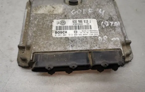 Volkswagen Golf IV Engine control unit/module 038906018J 0281001613