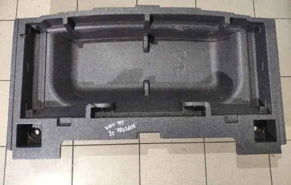 Trunk/boot floor carpet liner