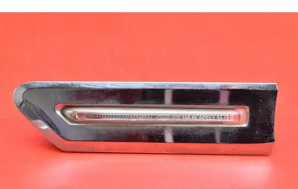 BMW 7 F01 F02 F03 F04 Front indicator light 7203371