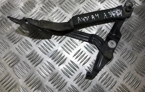 Audi A4 S4 B5 8D Tailgate/trunk/boot hinge 8d5827302a